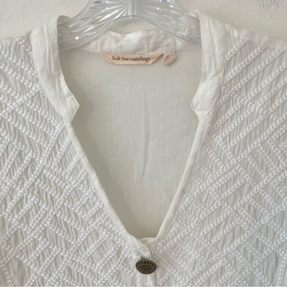 Soft Surroundings Flowy Floral Embroidered Tunic Blouse Mixed Buttons - Picture 3 of 16